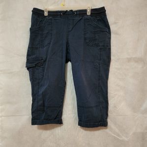 Maurice's Size 1 navy blue capris